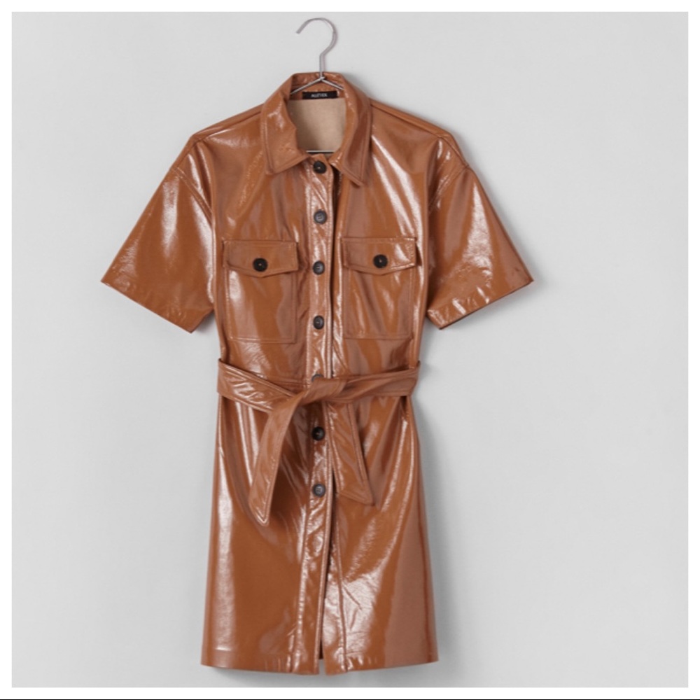 ๐นNWT. Bershka Faux Vinyl Dress with belt. Size XS - Picture 2 of 8